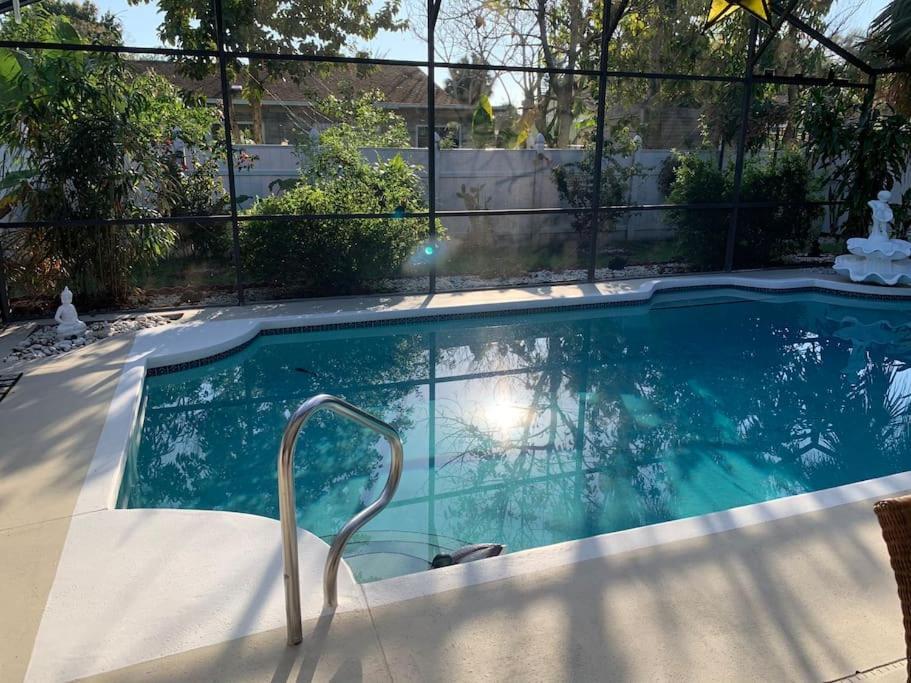 Private Pool At Hidden Gem Ready For Your Family:) Holiday home *
